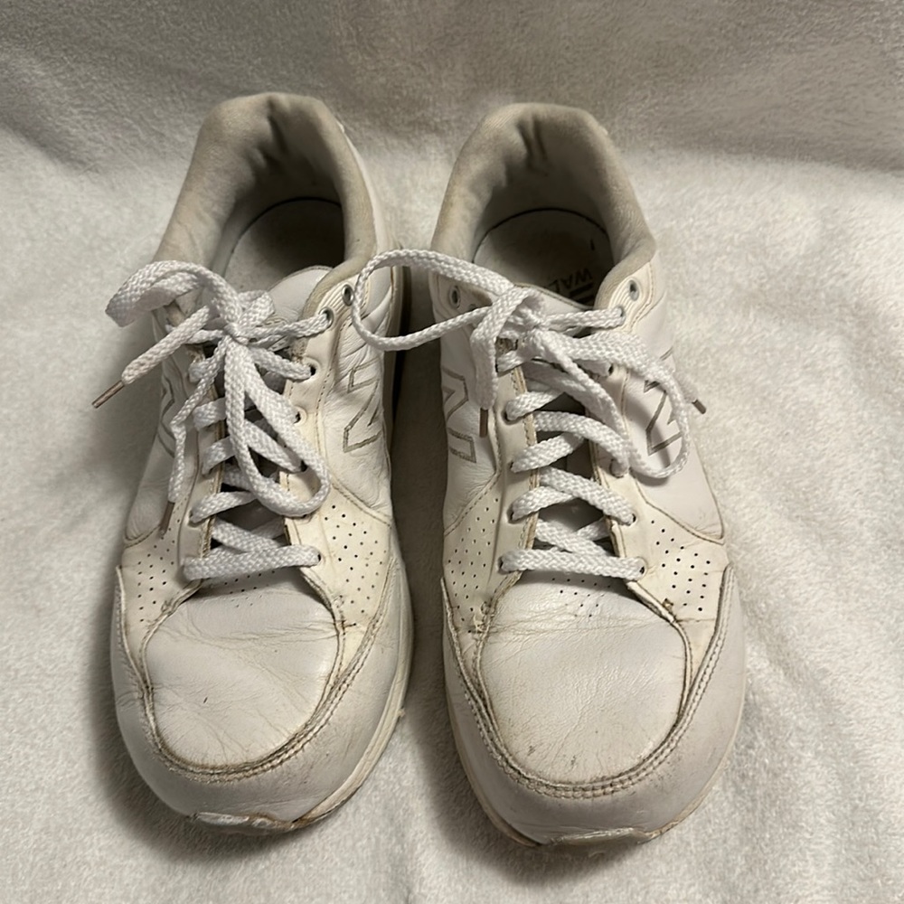 New Balance Size 7.5 4E White Walking Shoes